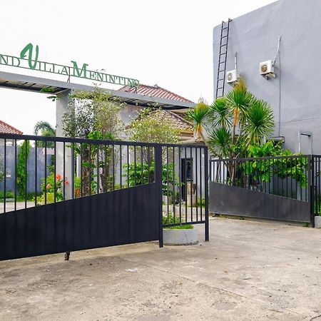 Oyo 2284 Grand Villa Meninting Montongbuwoh Экстерьер фото